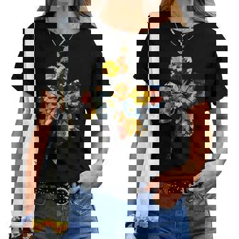 四つ葉のクローバーのシルエット 花 植物 花柄 レディースTシャツ - Kawaiitshirt