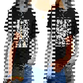 私の野球のお母さん時代にグルーヴィーなスポーツ親の野球ママ レディースTシャツ - Kawaiitshirt