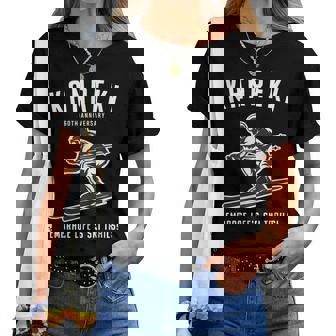 還暦祝い スキー好き 雪好き 父 母 男性 女性 60歳お祝い Embrace Life'ski Trails レディースTシャツ - Kawaiitshirt