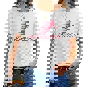 No Balance Girl スポーツとユーモアのための面白いパロディデザイン レディースTシャツ - Kawaiitshirt