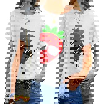 キッズストロベリーシャツ 男の子または女の子用 レディースTシャツ - Kawaiitshirt