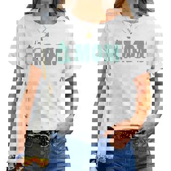 恐竜 かわいい 恐竜好き 家族 お揃い 親子ペア 親子コーデ 家族写真 お母さん 母 はは ママ I'm Mom レディースTシャツ - Kawaiitshirt