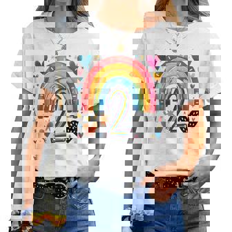 私はもう2歳 女の子のためのかわいいレインボーバースデーデザイン レディースTシャツ - Kawaiitshirt