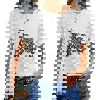 緑寿祝い バイク好き 車好き 父 男性 女性 クラシック 66歳 The Road Never Ends At 66 レディースTシャツ - Kawaiitshirt