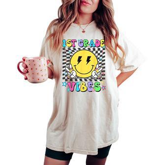 1St Grade For Girls Boys Teacher First Grade Back To School Women's Oversized Comfort T-shirt - Thegiftio UK