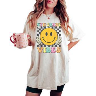 Girls 4Th Grade Vibes Smile Face Back To School Fourth Grade Women's Oversized Comfort T-shirt - Thegiftio UK