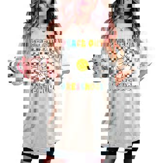 Peace Out Prek Retro Groovy Last Day Of Preschool Graduation Women's Oversized Comfort T-shirt | Mazezy