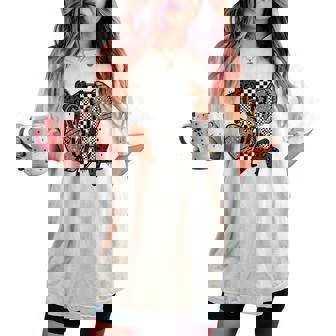 Retro Football Game Day Checkered Leopard Football Mama Mom Women's Oversized Comfort T-shirt | Seseable UK