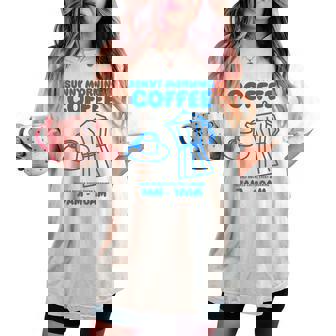 Sunny Morning Coffee Xundayun Delicious Coffee バックプリント レディースオーバーサイズコンフォートTシャツ - Kawaiitshirt