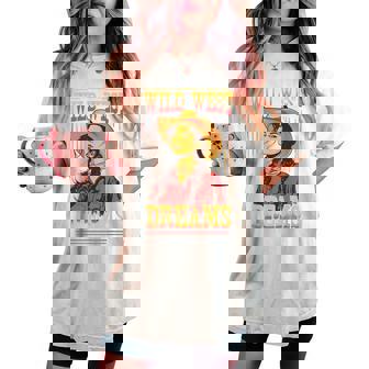 Wild West Dreams Country Western Cowgirl Rodeo グラフィック レディースオーバーサイズコンフォートTシャツ - Kawaiitshirt