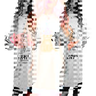 傘寿祝い 猫好き 男性 女性 傘寿 お祝い 80歳 かわいい ねこ おしゃれ 猫 黄色 レディースオーバーサイズコンフォートTシャツ - Kawaiitshirt