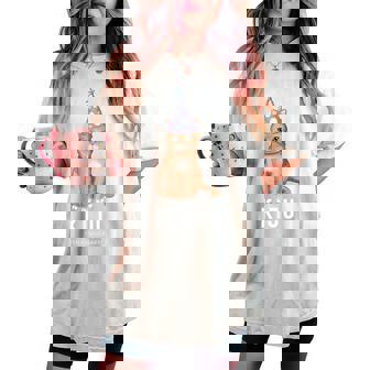 喜寿祝い 猫好き 男性 女性 喜寿 お祝い 77歳 かわいい ねこ おしゃれ 猫 紫色 レディースオーバーサイズコンフォートTシャツ - Kawaiitshirt