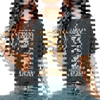 1985年2月40歳の誕生日男性と女性のための素晴らしいテディベア。 レディースオーバーサイズコンフォートTシャツ - Kawaiitshirt