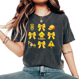 Bow Coquette Construction Worker Construction Women's Oversized Comfort T-Shirt - Thegiftio UK