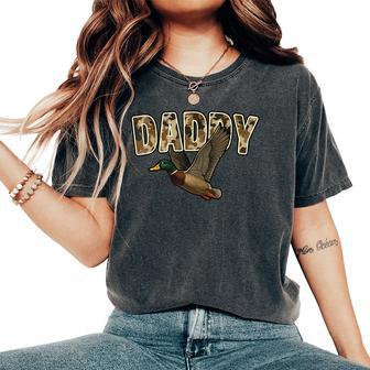 Camouflage Vintage Mallard Duck Retro Camo Hunting Daddy Women's Oversized Comfort T-Shirt - Thegiftio UK
