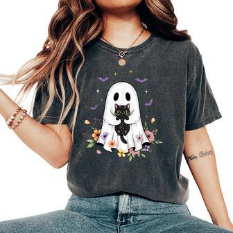 Cute Cat Ghost Flowers Spooky Halloween Vibes Women Women's Oversized Comfort T-Shirt - Thegiftio UK