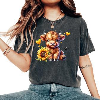 Cute Highland Cow With Sunflower Girl Women's Oversized Comfort T-Shirt - Thegiftio UK