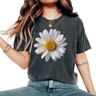 Daisy Floral Flower Graphic Women's Oversized Comfort T-Shirt - Thegiftio UK