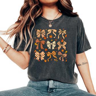 Fall Coquette Bow Fall Pumpkin Thanksgiving Girl Women's Oversized Comfort T-Shirt - Thegiftio UK