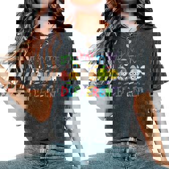 It's Ok To Be Different Apple Teacher Autism Awareness Women's Oversized Comfort T-Shirt | Mazezy