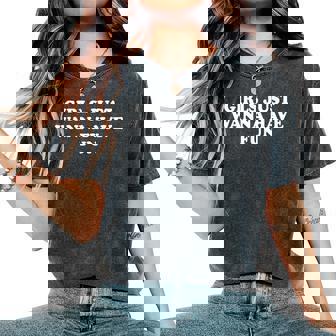 Girls Just Wanna Have Fun Y2k レディースオーバーサイズコンフォートTシャツ - Kawaiitshirt