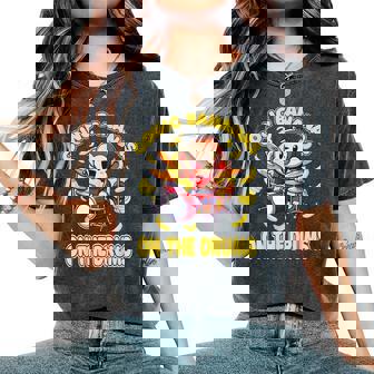 Going Bananas On The Drums 面白いドラム演奏 猿 レディースオーバーサイズコンフォートTシャツ - Kawaiitshirt