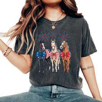 Horse Lovers Red White And Blue American Flag 4Th Of July Women's Oversized Comfort T-Shirt - Thegiftio UK