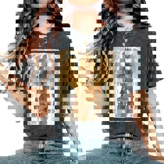 Hot Girl On 男性用 セクシー ブロンド エンジェル ガール ピンナップ レディースオーバーサイズコンフォートTシャツ - Kawaiitshirt