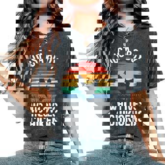 Just A Boy Who Loves Chickens シャツ キッズ 幼児 男の子 チキン レディースオーバーサイズコンフォートTシャツ - Kawaiitshirt