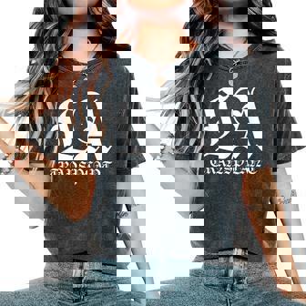 La Transplant ホワイト オールド イングリッシュグラフィック レディースオーバーサイズコンフォートTシャツ - Kawaiitshirt