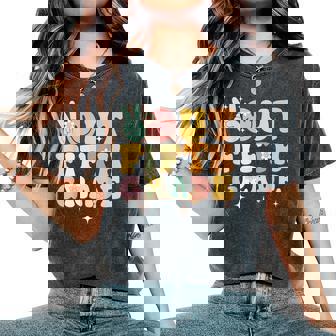Peace Out Fifth Grade 5Th Grade Last Day Of School Groovy Women's Oversized Comfort T-Shirt - Thegiftio UK