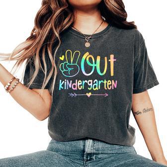 Peace Out Kindergarten Tie Dye Last Day Of School Teacher Women's Oversized Comfort T-Shirt - Thegiftio UK
