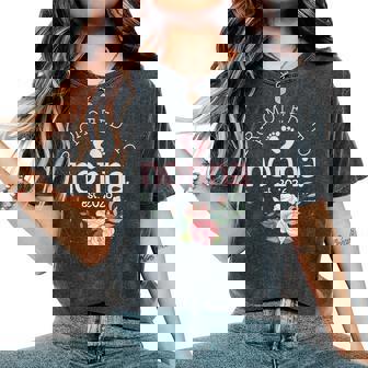 Promoted To Grandma Est 2026 New Grandmother 1St Time Nonna Women's Oversized Comfort T-Shirt - Thegiftio UK
