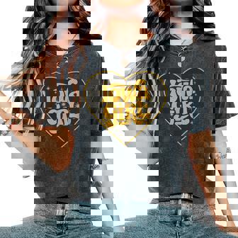 Retro Iowa Girl Heart Throwback Iowa Girls Women's Oversized Comfort T-Shirt | Mazezy