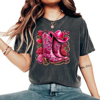 Roses Cowgirl Boots Girl Cowboy Pink Hat Women's Oversized Comfort T-Shirt - Thegiftio UK