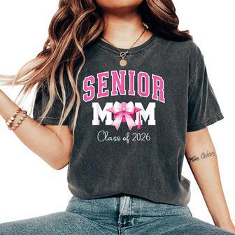 Senior Mom Class Of 2026 Pink Coquette Bow Senior Mama 2026 Women's Oversized Comfort T-Shirt - Thegiftio UK