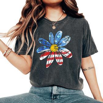 Vintage Daisy Usa American Flag 4Th Of July Patriotic Flower Women's Oversized Comfort T-Shirt - Thegiftio UK
