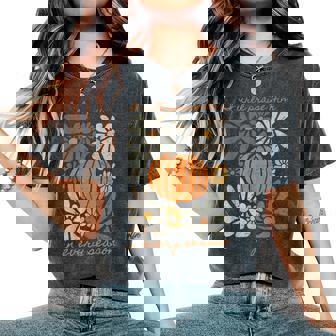 I Will Praise Him In Every Season Pumpkin Autumn Fall Jesus Women's Oversized Comfort T-Shirt | Mazezy