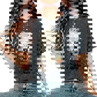 スタンダード シュナウザー マウンテン 肉球デザイン 犬 お母さん お父さん レディースオーバーサイズコンフォートTシャツ - Kawaiitshirt