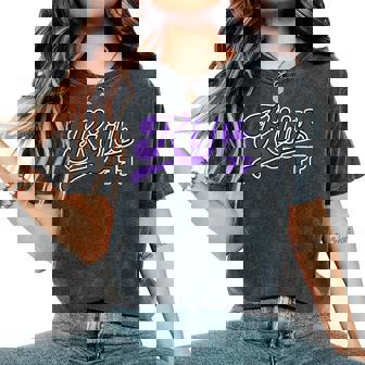 喜寿祝い 野球 野球好き 野球ユニフォーム風 Kiju 文字 父 母 男性 女性 77歳 誕生日 前後プリント レディースオーバーサイズコンフォートTシャツ - Kawaiitshirt