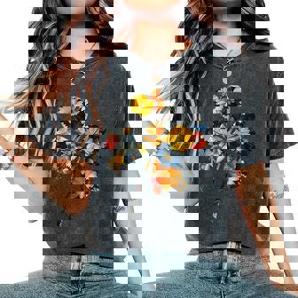 四つ葉のクローバーのシルエット 花 植物 花柄 レディースオーバーサイズコンフォートTシャツ - Kawaiitshirt