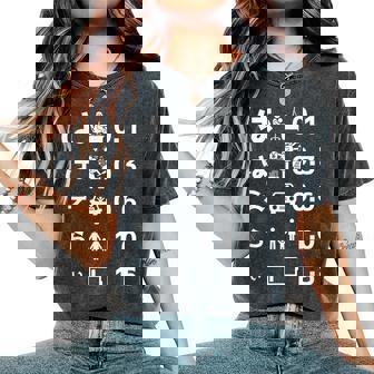 母 面白いtシャツ 視力検査 文字入り ネタ 夫婦 おもしろ 面白い 服 オリジナル 母の日 文字tシャツ お母さん レディースオーバーサイズコンフォートTシャツ - Kawaiitshirt