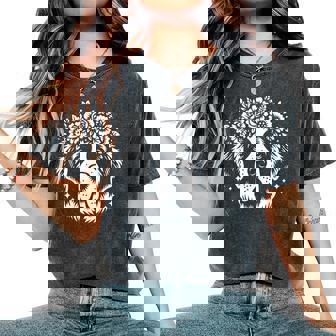 花のセントバーナード犬の花のグラフィック デザイン レディースオーバーサイズコンフォートTシャツ - Kawaiitshirt