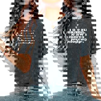 面白い写真や写真家、女の子、男の子、男性、女性。 レディースオーバーサイズコンフォートTシャツ - Kawaiitshirt