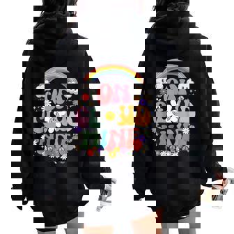 On Cloud Nine Birthday シャツ 9歳の誕生日 女の子 面白い レトロ レディース オーバーサイズ パーカー バックプリント - Kawaiitshirt