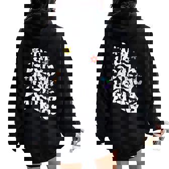 レトロ Groovy Im Lucila Doing Lucila Things 面白い母 レディース オーバーサイズ パーカー バックプリント - Kawaiitshirt