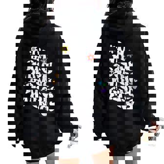 レトロ Groovy Im Wilow Doing Wilow Things おもしろ 母の日 レディース オーバーサイズ パーカー バックプリント - Kawaiitshirt