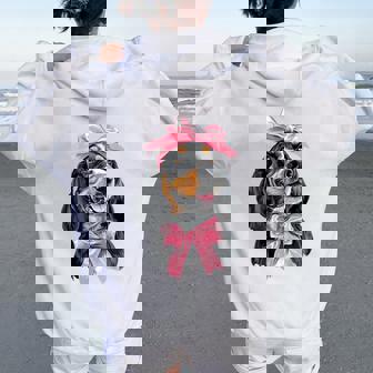 Coquette Bow Coonhound Dog Mom ピンクリボンガール レディース オーバーサイズ パーカー バックプリント - Kawaiitshirt