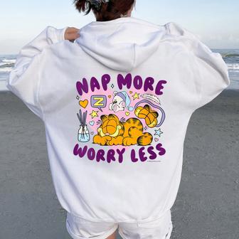 Garfiled El Gato Duerme Más Ye Preocupa Menos Cuello Women Oversized Hoodie Back Print - Regaloses