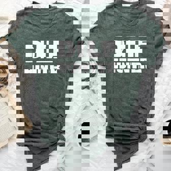 Single Mom Dilf Hunter Adult Joke Bella Canvas T-shirt | Mazezy